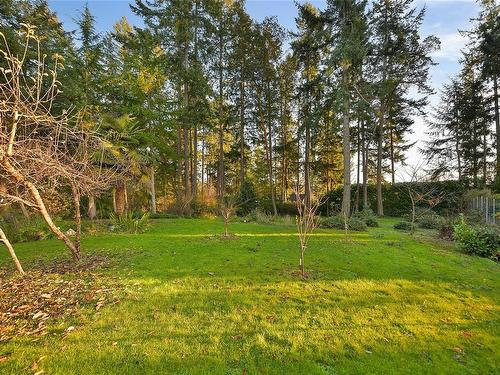 613 Downey Rd, North Saanich, BC 