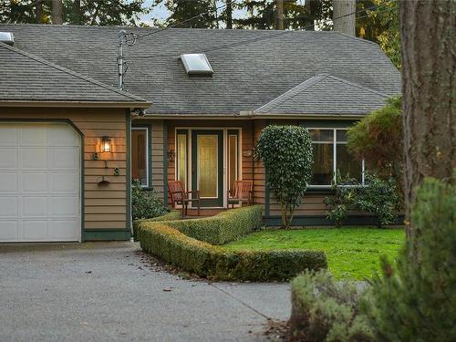 613 Downey Rd, North Saanich, BC 