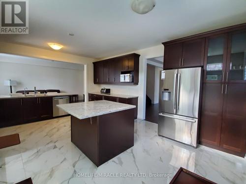 6 Taurus Road, Brampton, ON - Indoor Photo Showing Kitchen