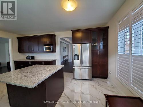 6 Taurus Road, Brampton, ON - Indoor Photo Showing Kitchen