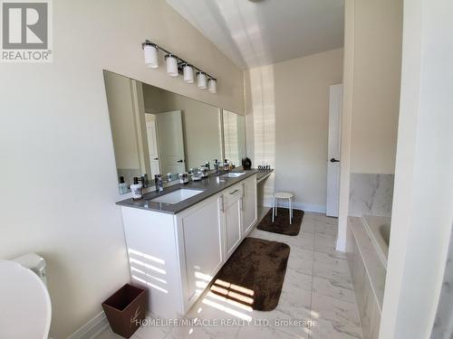 6 Taurus Road, Brampton, ON - Indoor Photo Showing Bathroom