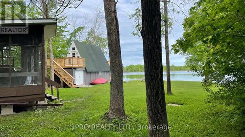 35 Hillcrest Avenue, Kawartha Lakes, ON - Outdoor With Body Of Water