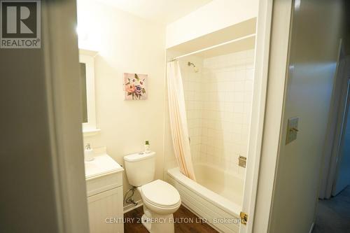 42 Chipstead Avenue, Brampton, ON - Indoor Photo Showing Bathroom