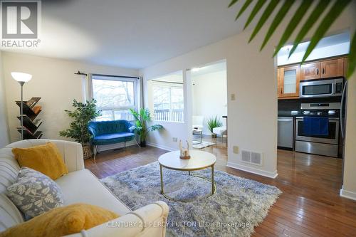 42 Chipstead Avenue, Brampton, ON - Indoor Photo Showing Living Room