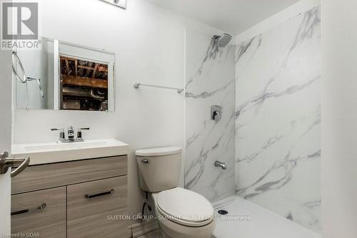 2 Grandridge Crescent, Guelph, ON - Indoor Photo Showing Bathroom