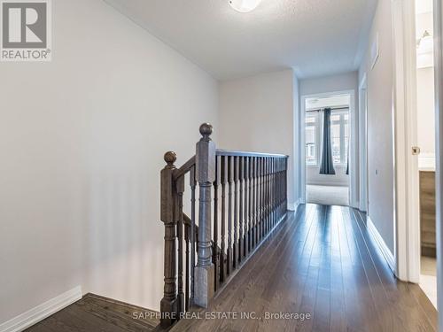 215 Provident Way, Hamilton, ON - Indoor Photo Showing Other Room