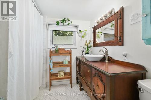 50 Willow Point Road, Brighton, ON - Indoor Photo Showing Bathroom