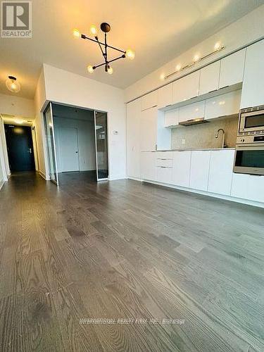 3011 - 955 Bay Street, Toronto, ON - Indoor Photo Showing Kitchen