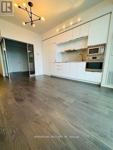 3011 - 955 Bay Street, Toronto, ON - Indoor Photo Showing Kitchen