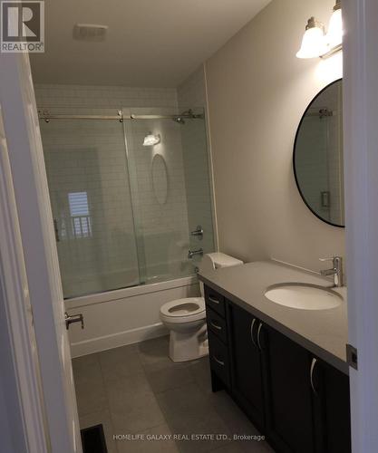 178 Flood Avenue, Clarington, ON - Indoor Photo Showing Bathroom