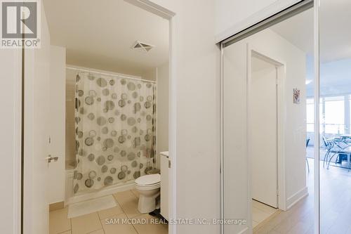 2122 - 30 Shore Breeze Drive, Toronto, ON - Indoor Photo Showing Bathroom