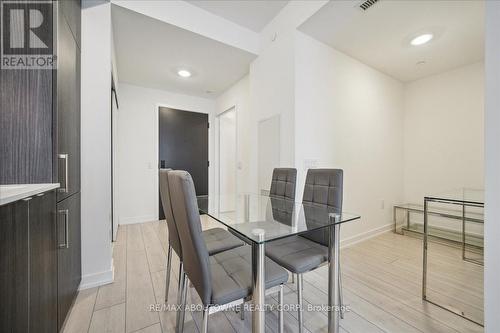 610 - 500 Dupont Street, Toronto, ON - Indoor Photo Showing Dining Room