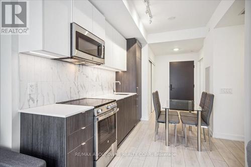 610 - 500 Dupont Street, Toronto, ON - Indoor Photo Showing Kitchen With Upgraded Kitchen