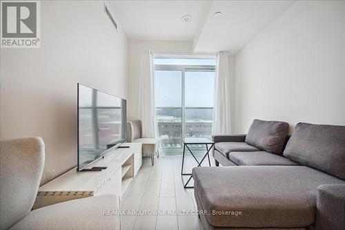 610 - 500 Dupont Street, Toronto, ON - Indoor Photo Showing Living Room