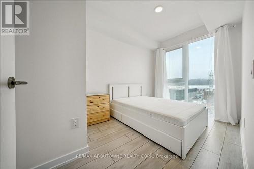 610 - 500 Dupont Street, Toronto, ON - Indoor Photo Showing Bedroom