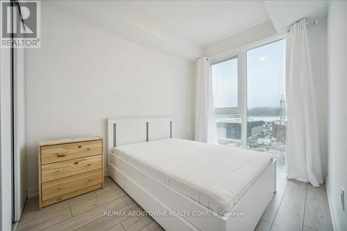 610 - 500 Dupont Street, Toronto, ON - Indoor Photo Showing Bedroom