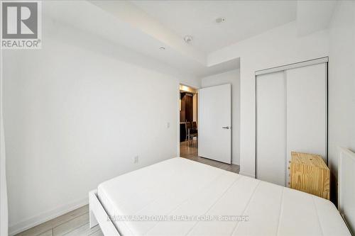 610 - 500 Dupont Street, Toronto, ON - Indoor Photo Showing Bedroom