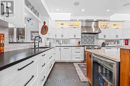 121 Bass Lane, South Frontenac, ON - Indoor Photo Showing Kitchen