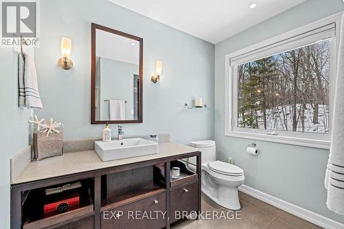 121 Bass Lane, South Frontenac, ON - Indoor Photo Showing Bathroom