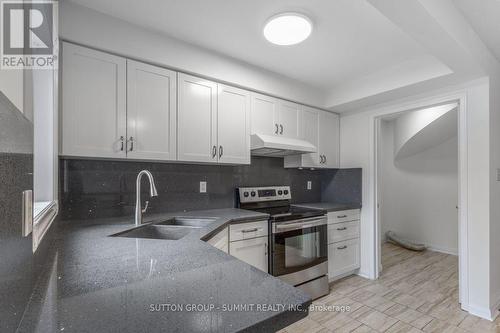 5144 Porter Street, Burlington, ON - Indoor Photo Showing Kitchen With Double Sink