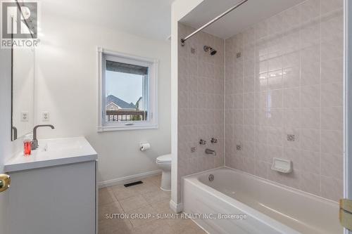 5144 Porter Street, Burlington, ON - Indoor Photo Showing Bathroom