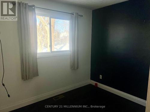 400 Robert Street, Shelburne, ON - Indoor Photo Showing Other Room