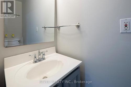 108 Colborne Street N, Norfolk, ON - Indoor Photo Showing Bathroom