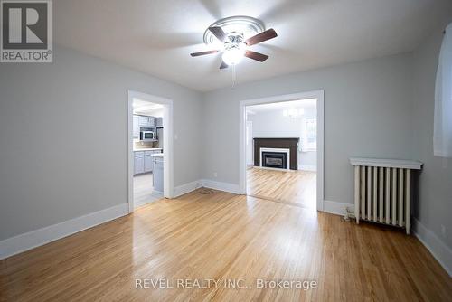 108 Colborne Street N, Norfolk, ON - Indoor With Fireplace