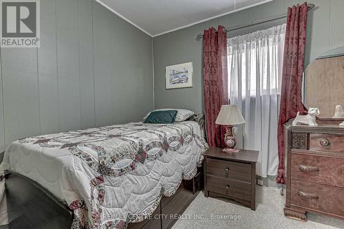 268 Wellington Street, St. Thomas, ON - Indoor Photo Showing Bedroom