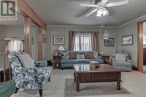 268 Wellington Street, St. Thomas, ON - Indoor Photo Showing Living Room