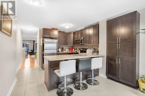 18 - 176 Den Haag Drive, Ottawa, ON - Indoor Photo Showing Kitchen With Upgraded Kitchen