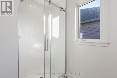 87 Bon Temps Way, Ottawa, ON - Indoor Photo Showing Bathroom