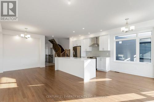 87 Bon Temps Way, Ottawa, ON - Indoor Photo Showing Kitchen With Upgraded Kitchen