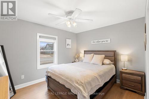 151 Catherine Street, Fort Erie (332 - Central), ON - Indoor Photo Showing Bedroom