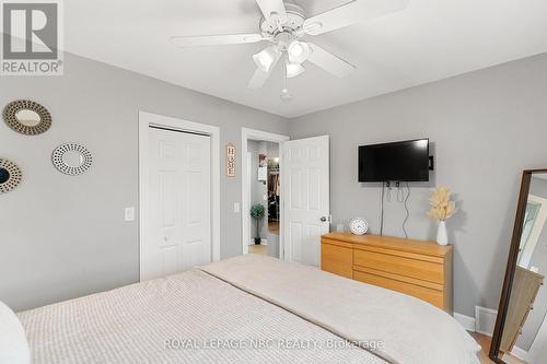 151 Catherine Street, Fort Erie (332 - Central), ON - Indoor Photo Showing Bedroom