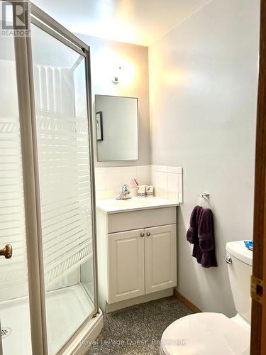 5 Edith Drive, Oro-Medonte (Prices Corners), ON - Indoor Photo Showing Bathroom