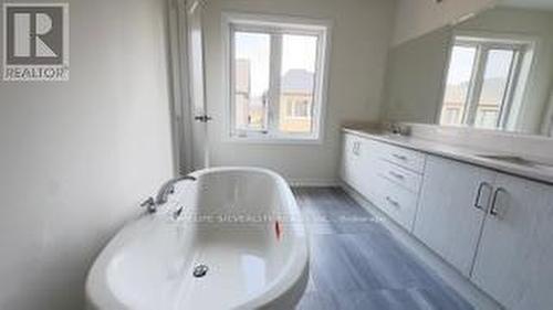 29 Spiers Road, Erin, ON - Indoor Photo Showing Bathroom