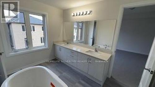 29 Spiers Road, Erin, ON - Indoor Photo Showing Bathroom