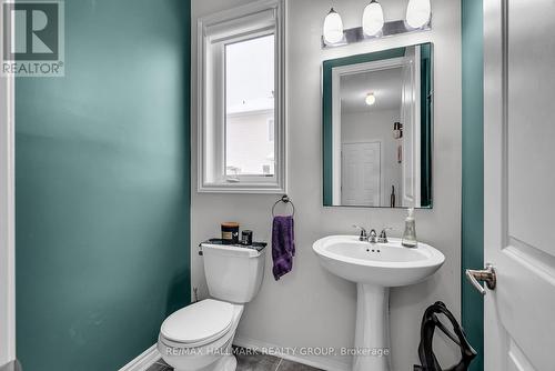 154 Aubrais Crescent, Ottawa, ON - Indoor Photo Showing Bathroom