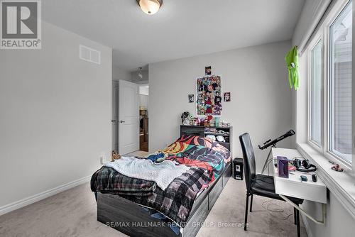 154 Aubrais Crescent, Ottawa, ON - Indoor Photo Showing Bedroom