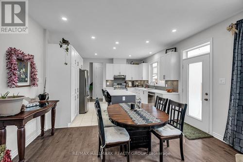 154 Aubrais Crescent, Ottawa, ON - Indoor Photo Showing Dining Room