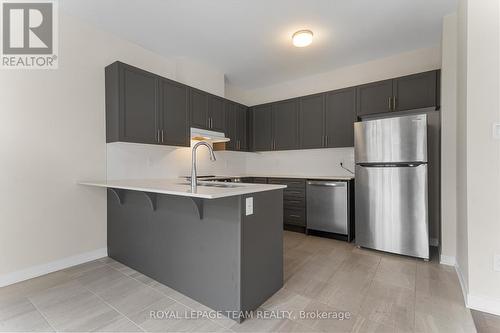 349 Appalachian Circle, Ottawa, ON - Indoor Photo Showing Kitchen With Stainless Steel Kitchen