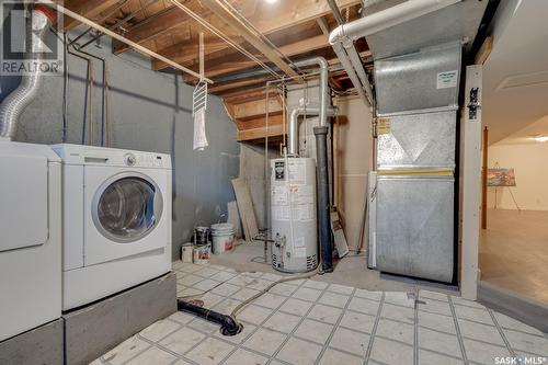 455 Froom Crescent, Regina, SK - Indoor Photo Showing Laundry Room