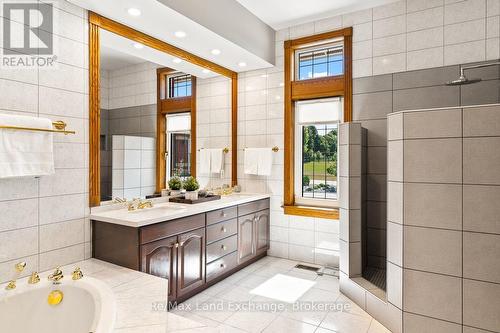 248 Bruce Road 23 Road, Kincardine, ON - Indoor Photo Showing Bathroom