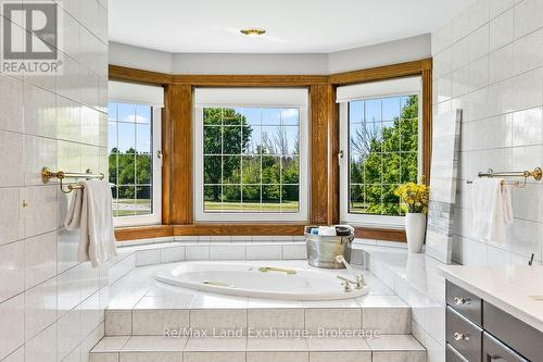 248 Bruce Road 23 Road, Kincardine, ON - Indoor Photo Showing Bathroom