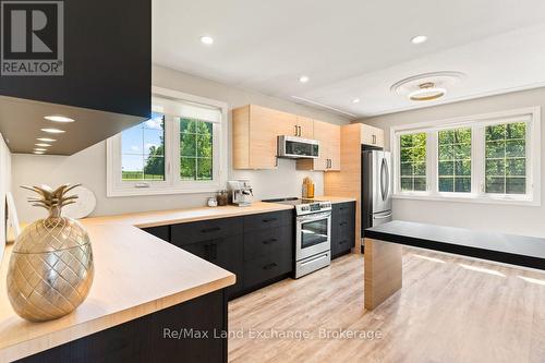 248 Bruce Road 23 Road, Kincardine, ON - Indoor Photo Showing Kitchen With Double Sink