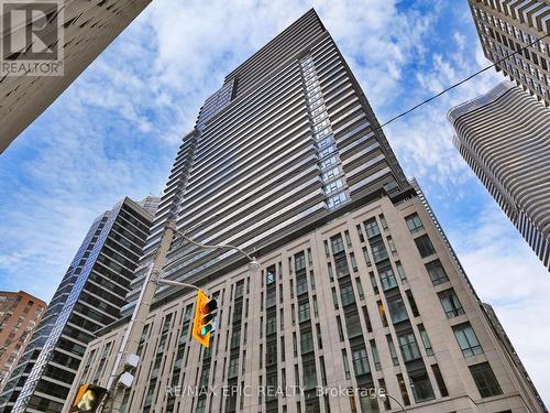 409 - 955 Bay Street, Toronto, ON -  With Facade