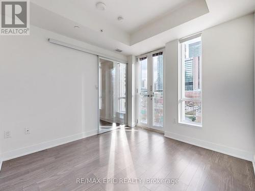 409 - 955 Bay Street, Toronto, ON - Indoor Photo Showing Other Room