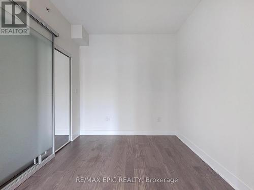 409 - 955 Bay Street, Toronto, ON - Indoor Photo Showing Other Room