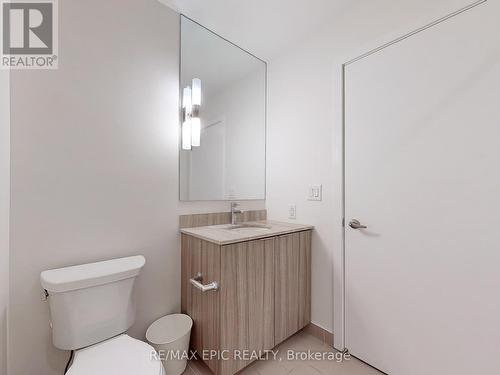 409 - 955 Bay Street, Toronto, ON - Indoor Photo Showing Bathroom